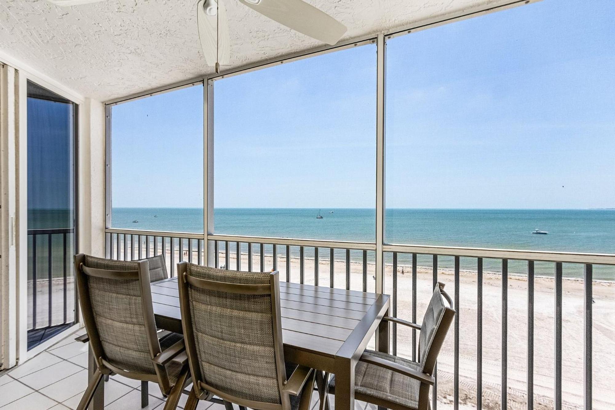 Fantastic Gulf Front Condo On The North End Of The Island - Beach Villas # 504 Condo Fort Myers Beach Εξωτερικό φωτογραφία